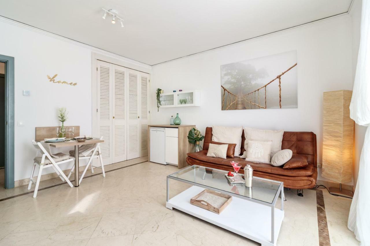 Gran Via Balconies Apartment กรานาดา ภายนอก รูปภาพ