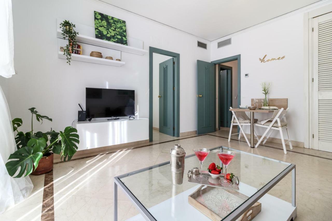 Gran Via Balconies Apartment กรานาดา ภายนอก รูปภาพ